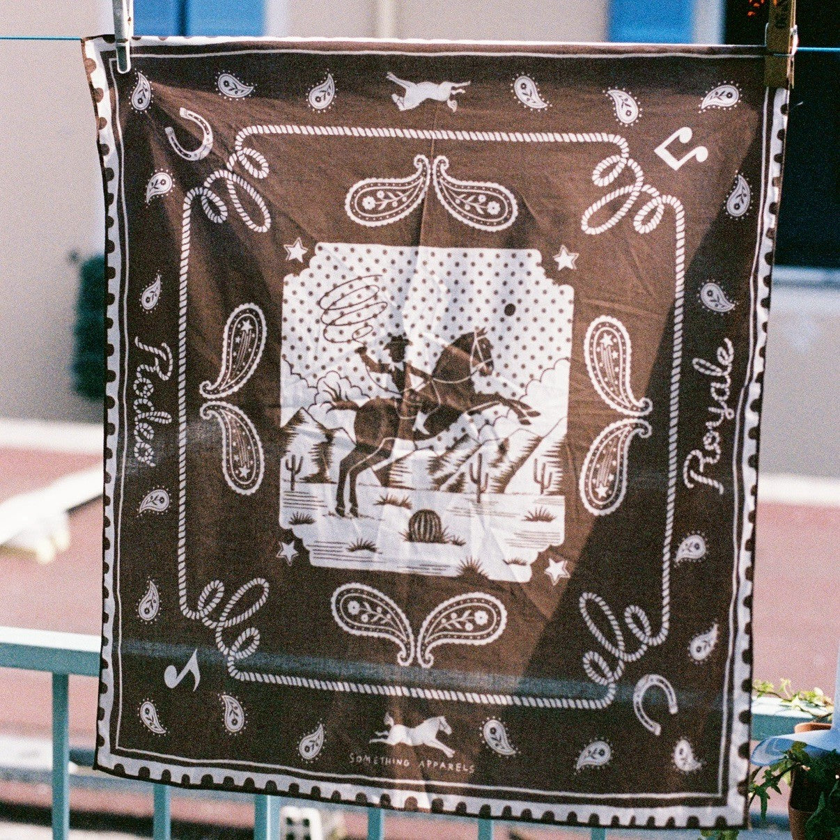 SOMETHING RODEO BANDANA SCARF (TOBACCO LEAF BROWN)