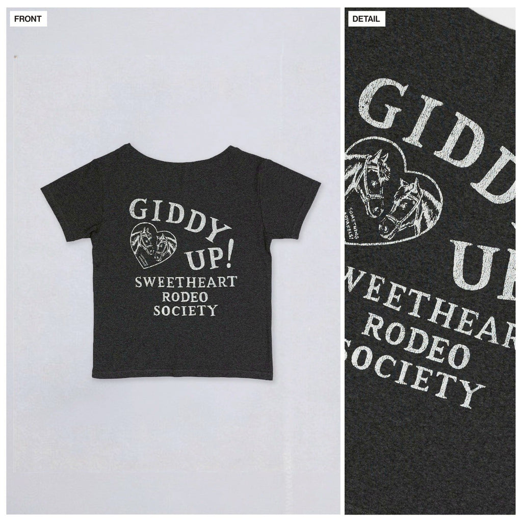 SOMETHING GIDDY UP TEE (CHARCOAL)