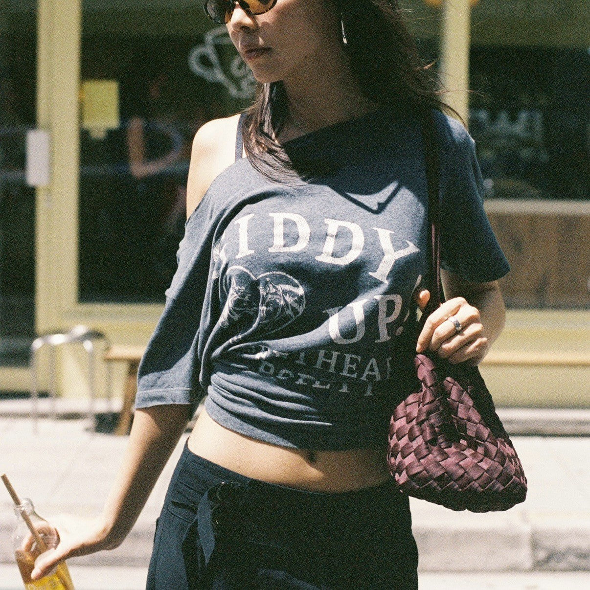 SOMETHING GIDDY UP TEE (CHARCOAL)