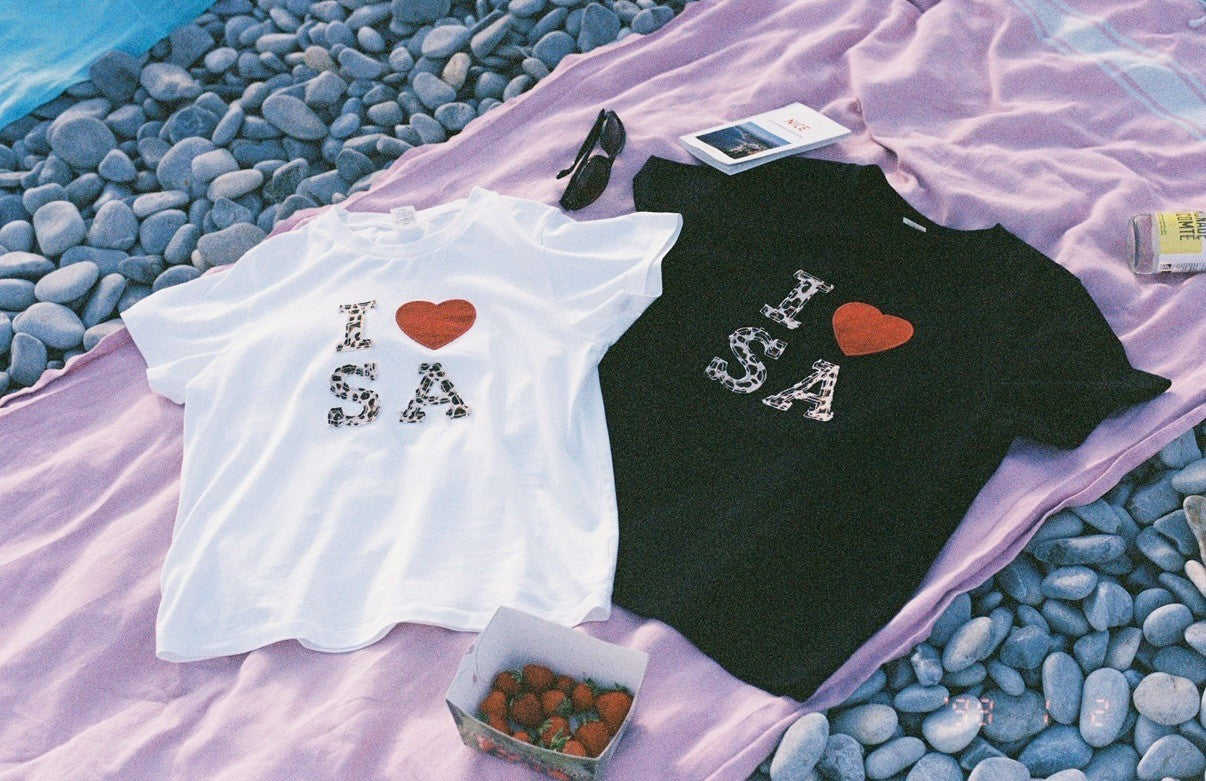 SOMETHING I LOVE SA TEE (WHITE)