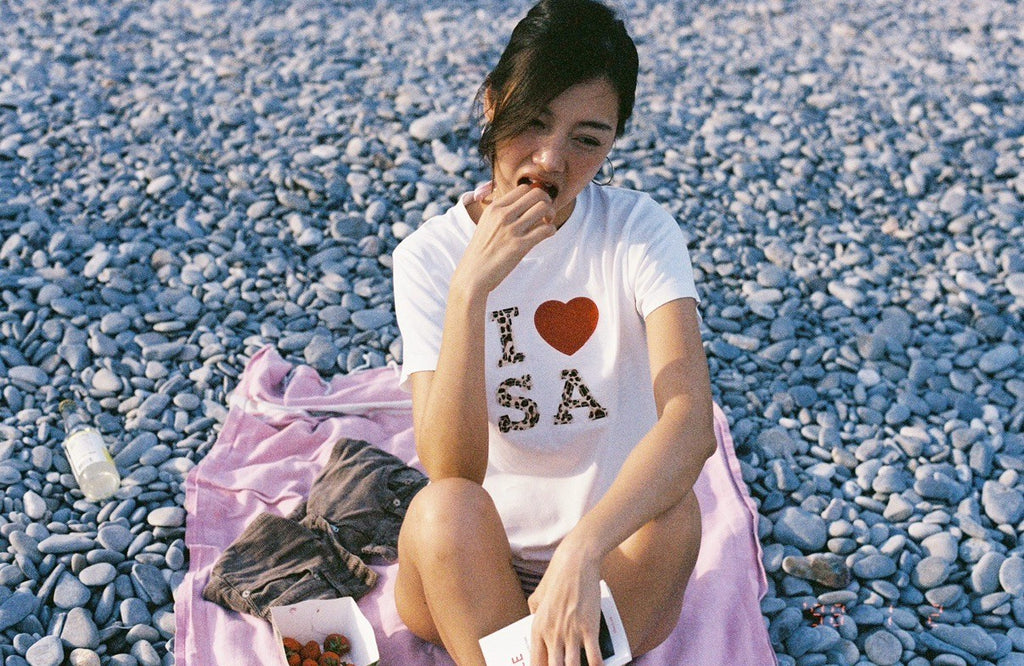SOMETHING I LOVE SA TEE (WHITE)
