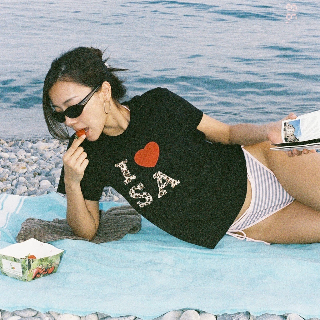 SOMETHING I LOVE SA TEE (BLACK) (10 days PRE-ORDER)