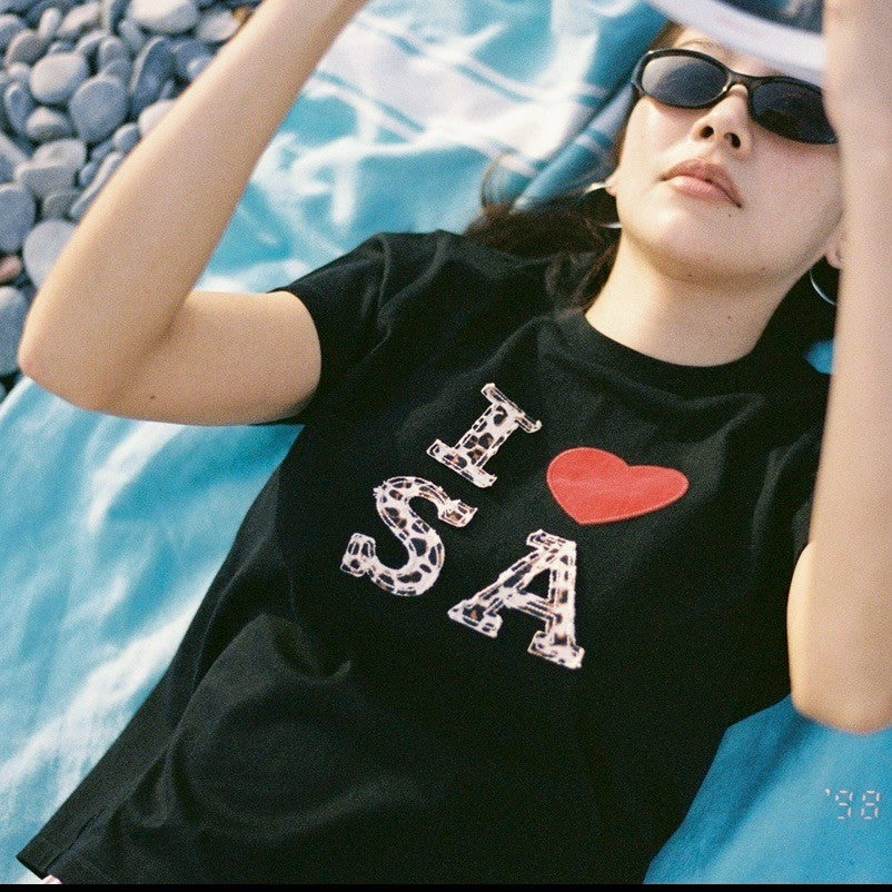 SOMETHING I LOVE SA TEE (BLACK) (10 days PRE-ORDER)