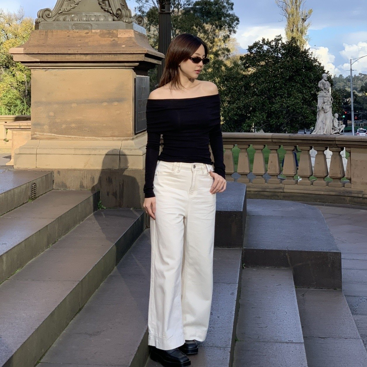 SOMETHING OATMILK JEANS