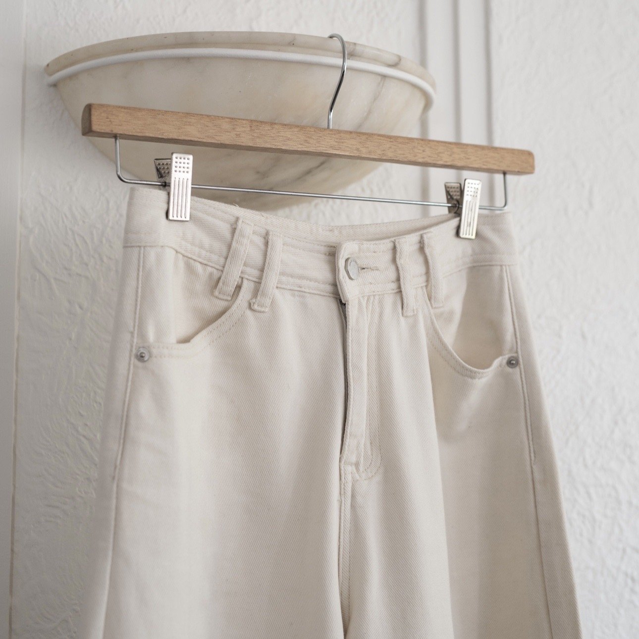 SOMETHING OATMILK JEANS