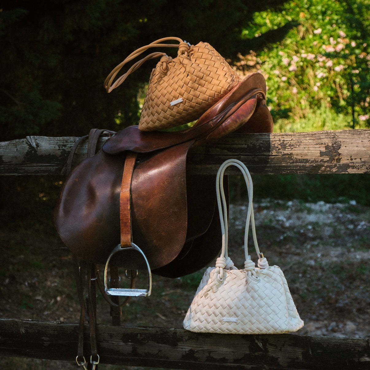 SOMETHING JARDIN LA PETITE BAG (PECAN) (PRE-ORDER SHIP BY 03/06)