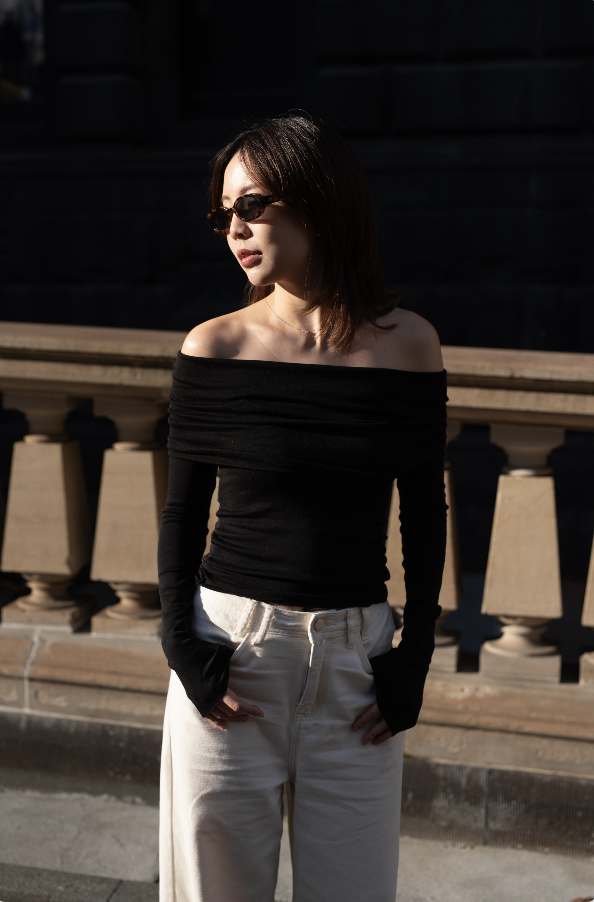 SOMETHING MARSHMALLOW WHIP OFF SHOULDER (BLACK)