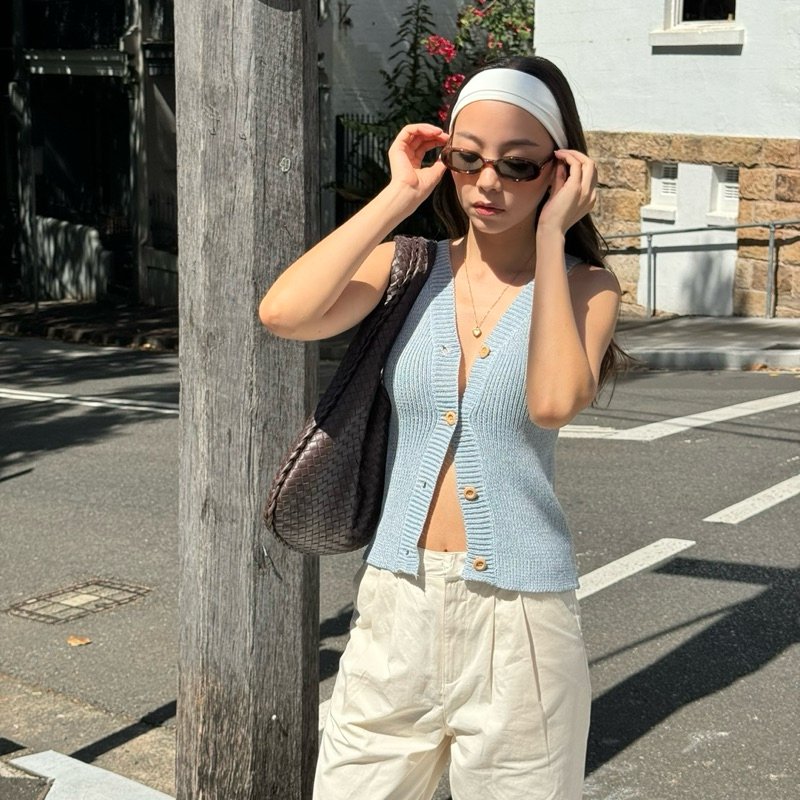 SOMETHING IRIS KNIT VEST (LIGHT BLUE)