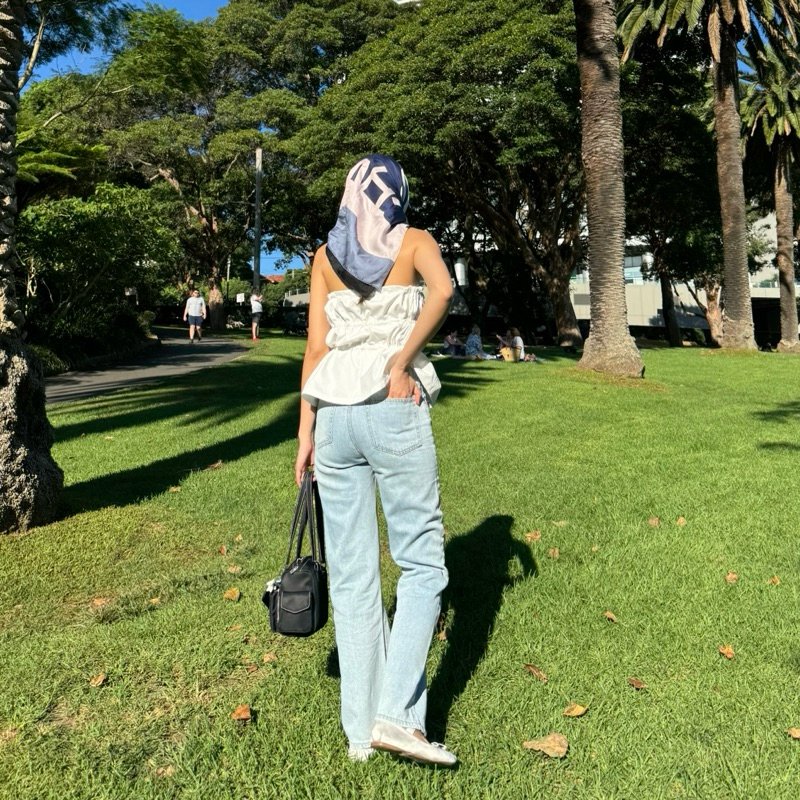 SOMETHING CLOVER FADED JEANS