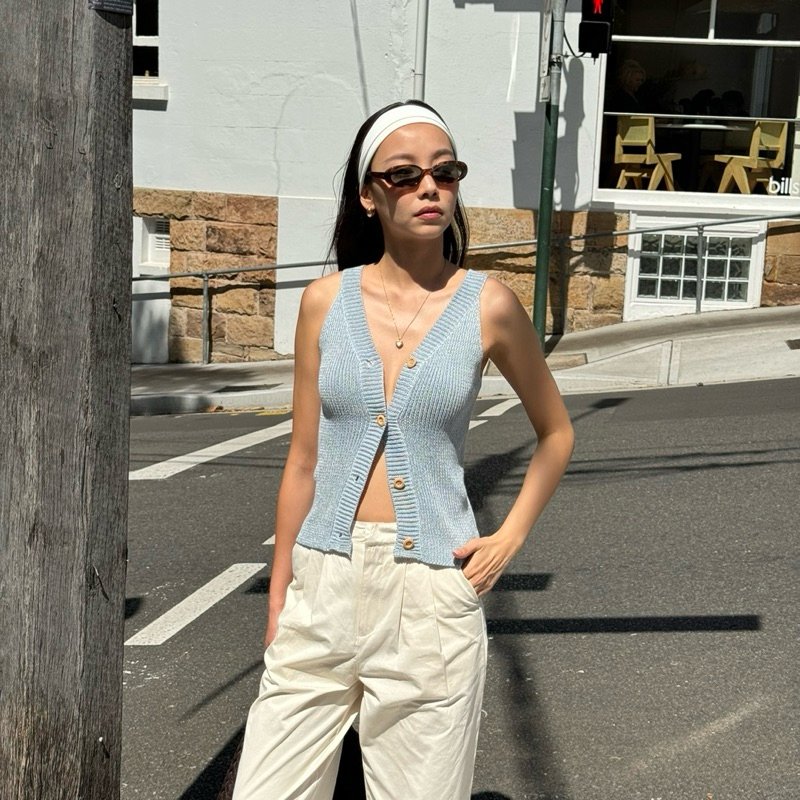 SOMETHING IRIS KNIT VEST (LIGHT BLUE)