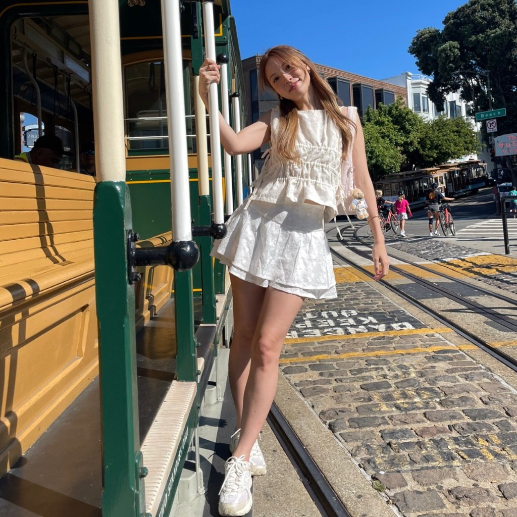 SOMETHING LACE SKORT