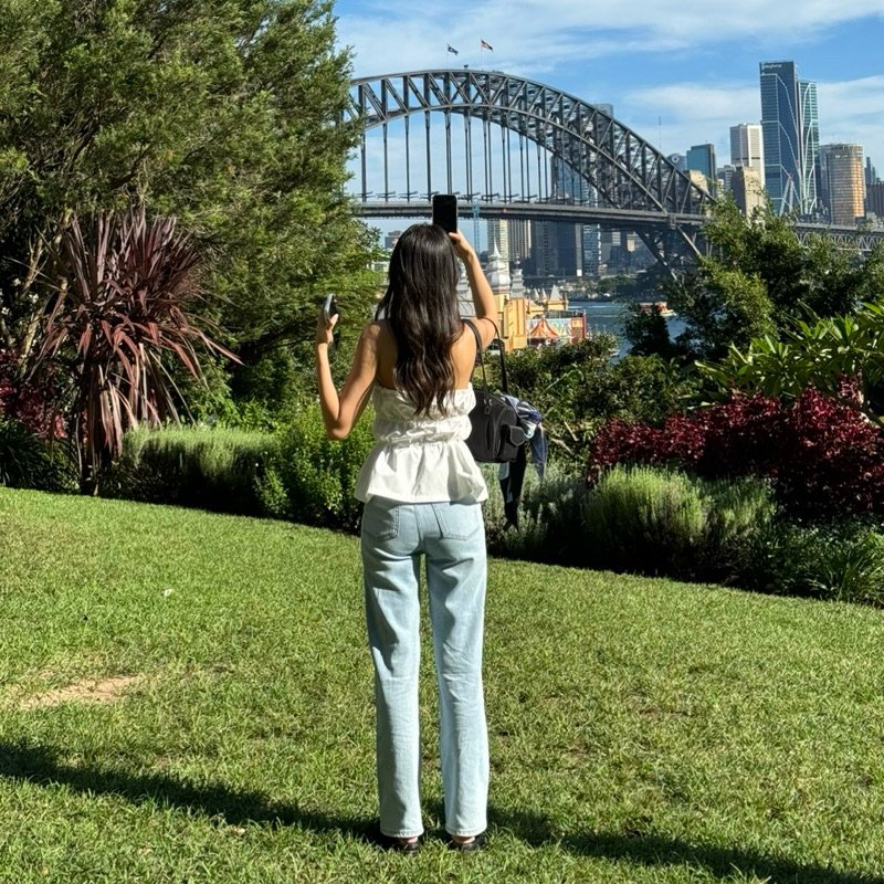 SOMETHING CLOVER FADED JEANS