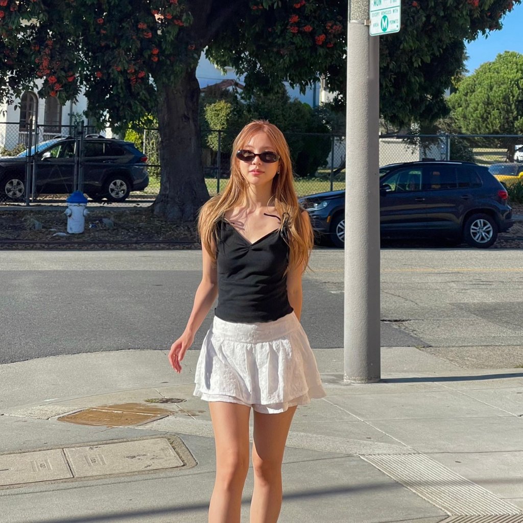 SOMETHING LACE SKORT